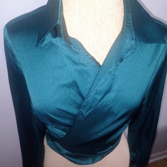 Beautiful Long Sleeve Wrap Shirt- W Sz Small - Picture 5 of 9